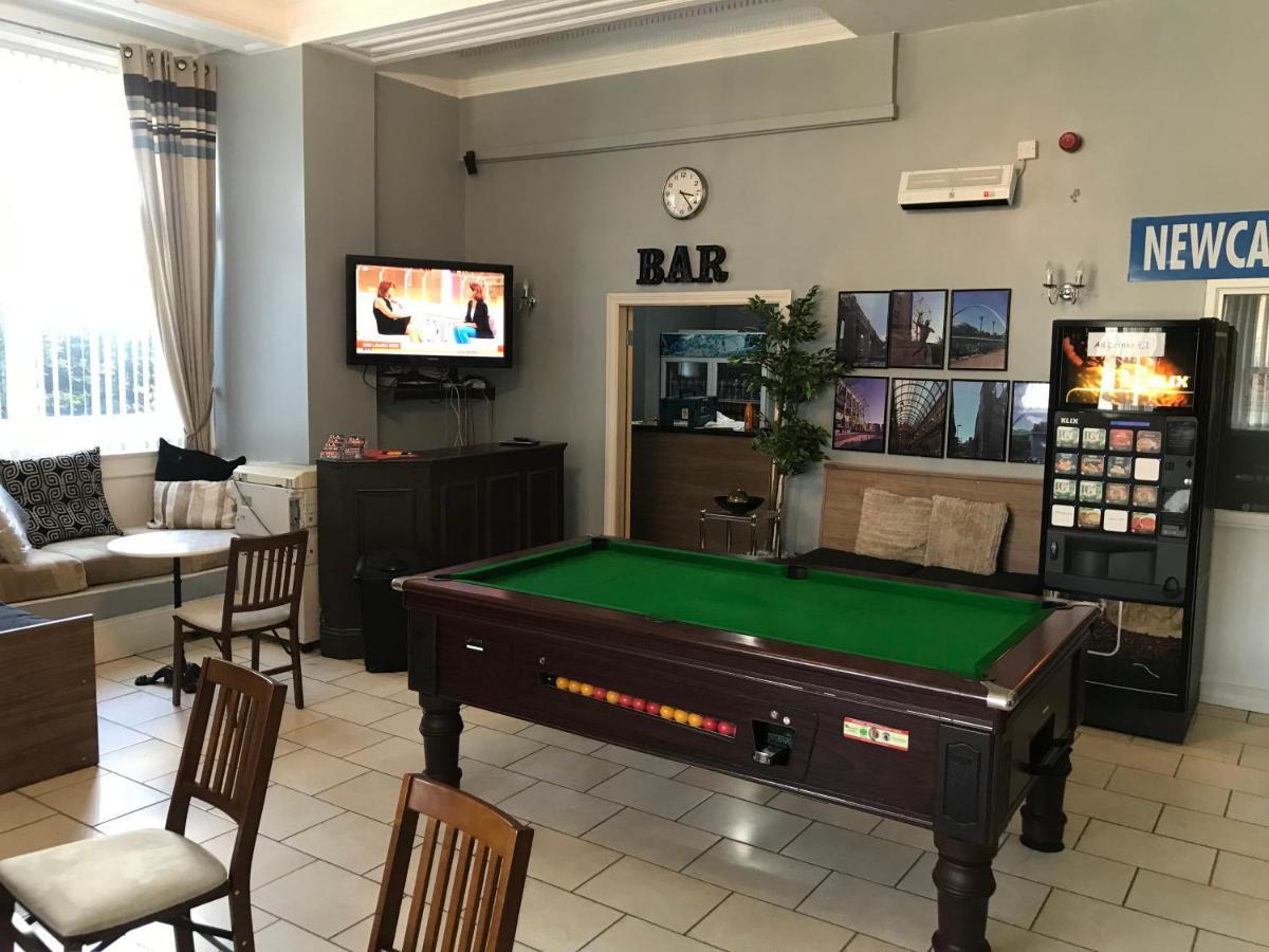 Newcastle West Hotel & Bar Bagian luar foto